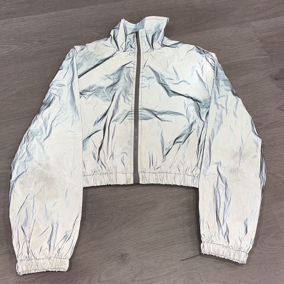 Reflective jacket/wind breaker by the tic toc brand. Very good condition - Picture 2 of 5